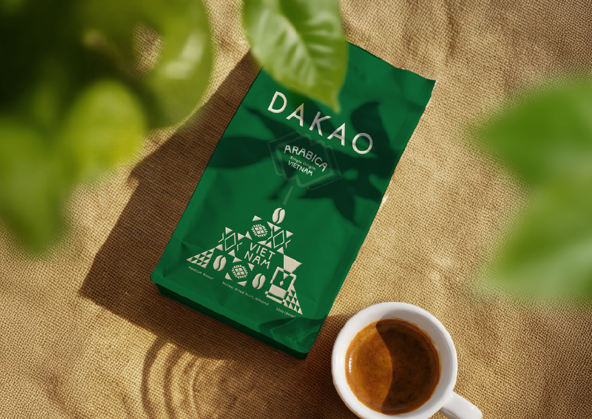 Thiết kế logo và bao bì cho Dakao Coffee do Guru Design thực hiện, túi cà phê Việt Nam chất lượng