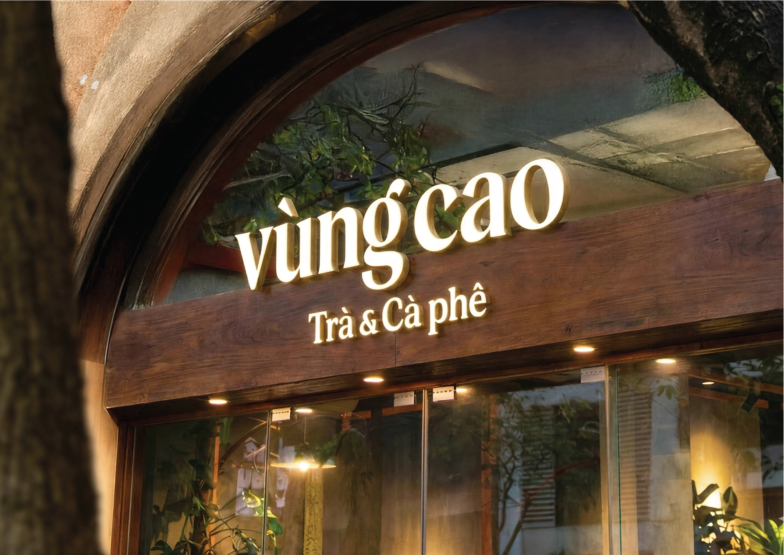 Thiết kế logo và nhận diện thương hiệu Vùng Cao Trà & Cà Phê do Guru Design thực hiện, thiết kế biển hiệu và không gian quán